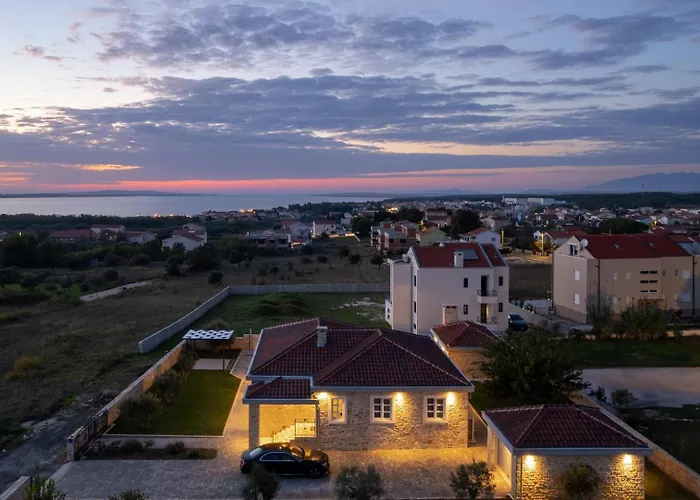 Zizi With Heated Pool 42 M2 Near Sea *