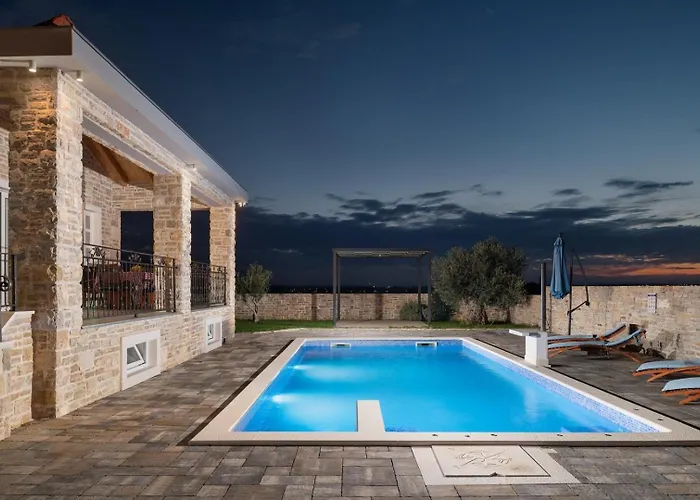 فيلة Zizi With Heated Pool 42 M2 Near Sea فرسي