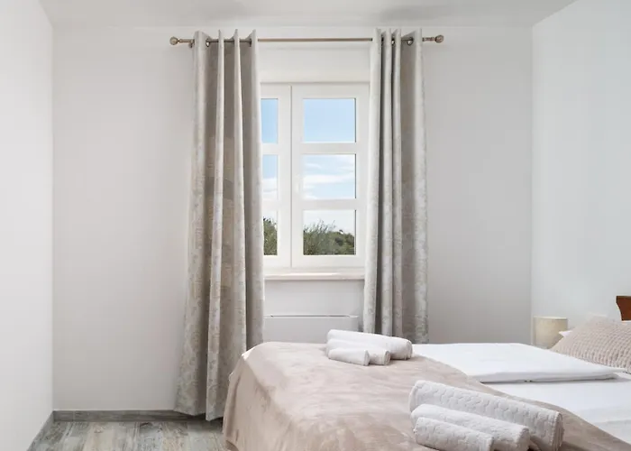 Zizi With Heated Pool 42 M2 Near Sea *