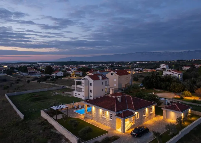Zizi With Heated Pool 42 M2 Near Sea *