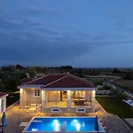 Zizi With Heated Pool 42 M2 Near Sea Villa *