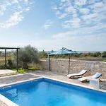 Zizi With Heated Pool 42 M2 Near Sea * Vrsi