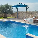 Zizi With Heated Pool 42 M2 Near Sea * Vrsi