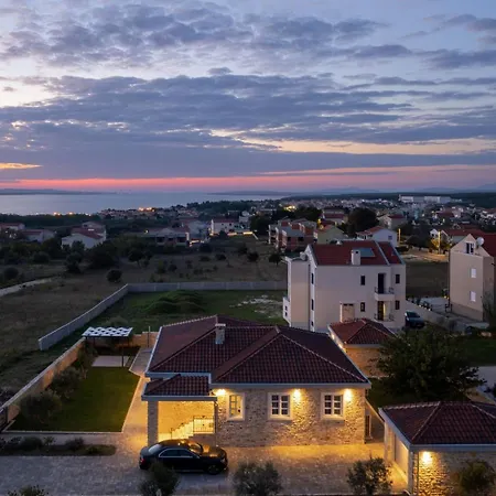 Zizi With Heated Pool 42 M2 Near Sea *
