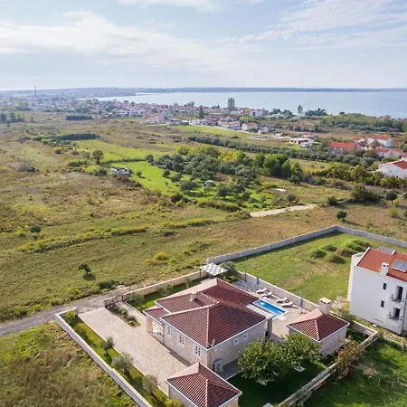 빌라 Zizi With Heated Pool 42 M2 Near Sea