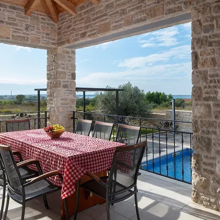 Zizi With Heated Pool 42 M2 Near Sea 빌라 *