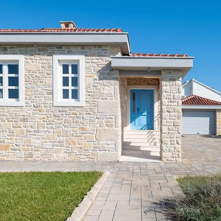Zizi With Heated Pool 42 M2 Near Sea 빌라