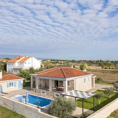 Zizi With Heated Pool 42 M2 Near Sea *