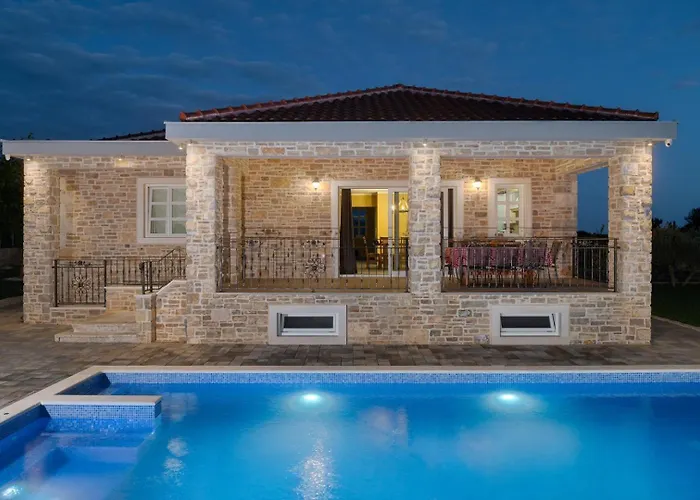 Вилла Zizi With Heated Pool 42 M2 Near Sea Врси