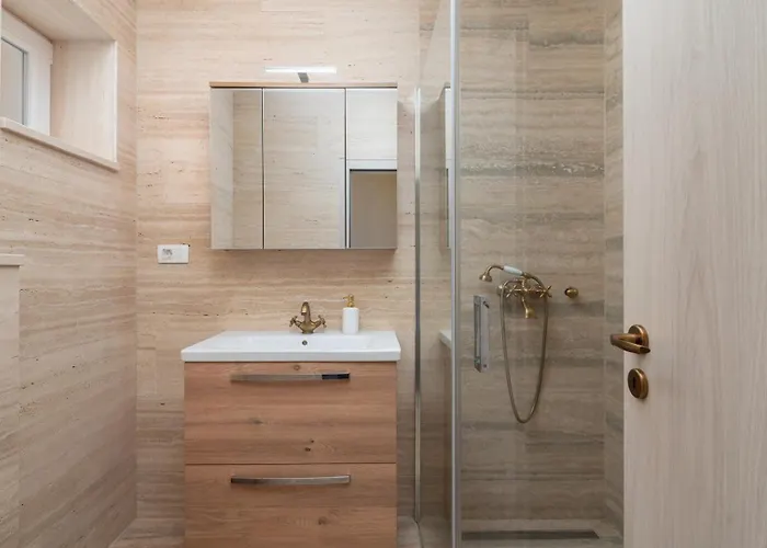 Zizi With Heated Pool 42 M2 Near Sea Вилла Врси