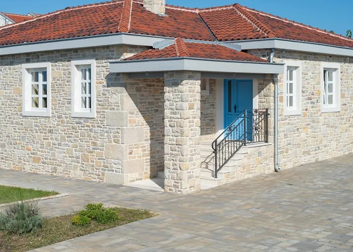 Zizi With Heated Pool 42 M2 Near Sea Вилла