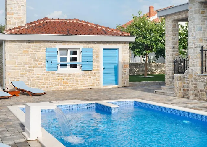 Zizi With Heated Pool 42 M2 Near Sea * Врси